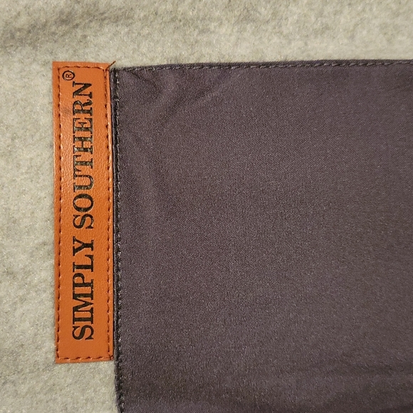 NWT Simply Southern Medium Vest Grey/Black with Leather Accents - Picture 4 of 7